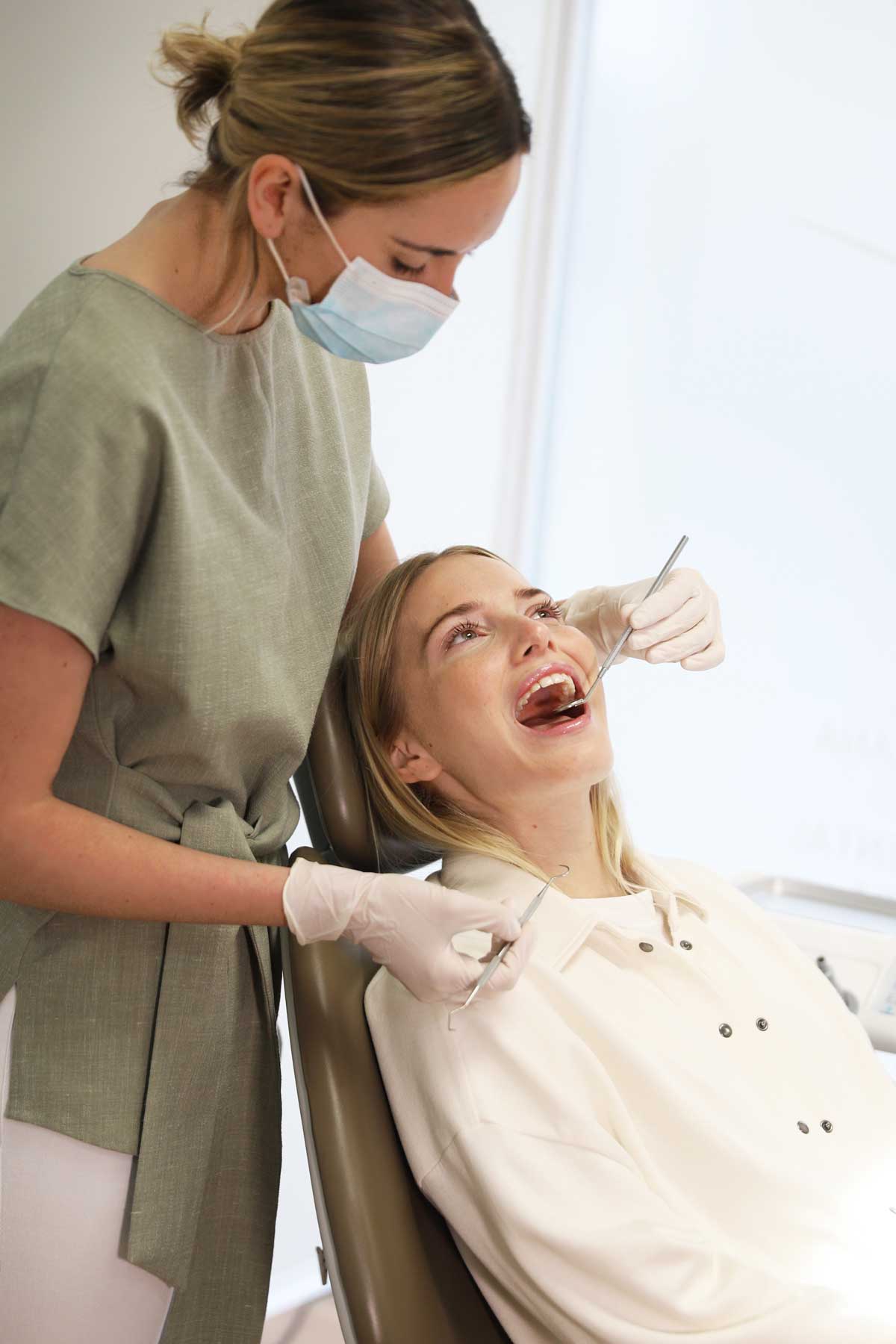 Piorrea: qué es, síntomas, causas y tratamiento de esta enfermedad de las encías